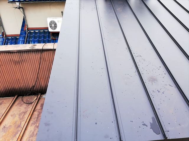 ガルバリウム鋼板立平葺き