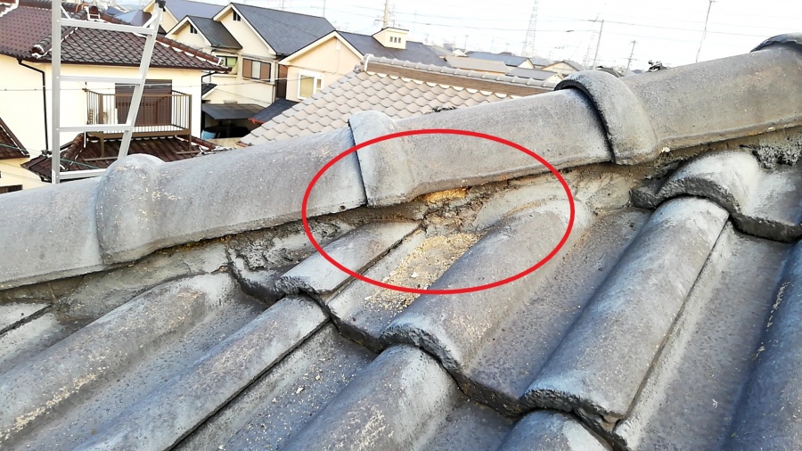 高砂市のモニエル瓦屋根の棟の写真