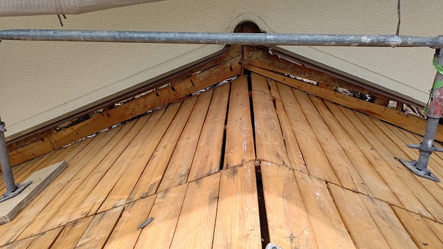 防水シート捲り