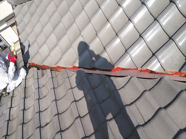 夢前町の谷板金工事のコーキング