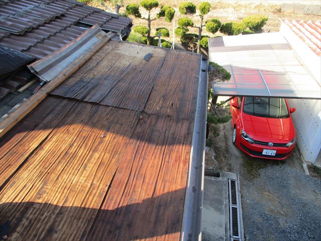 加西市の傷んだ野地板の写真