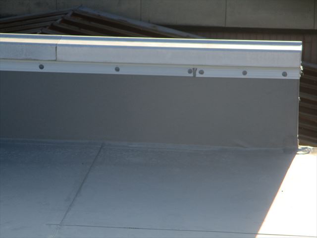 たつの市屋上絶縁シート防水防水完工写真立上り部