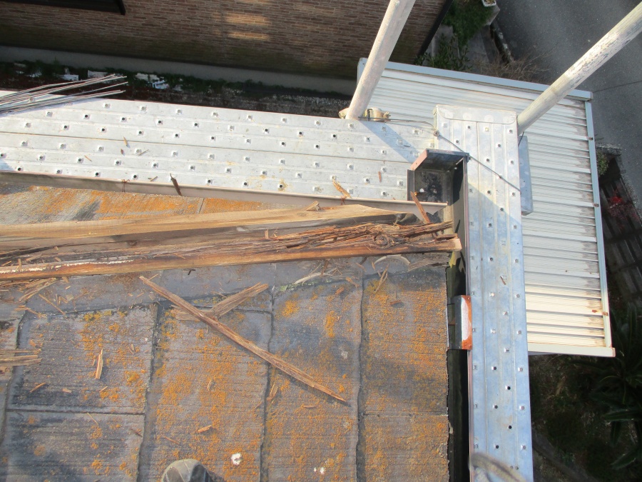 姫路市屋根葺き替え隅棟下地腐食