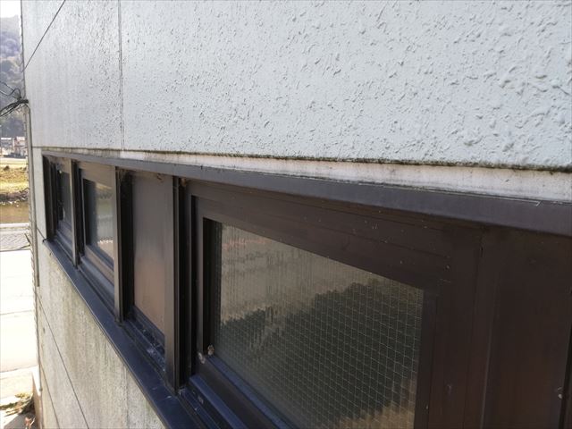 姫路市の雨漏り調査の排煙窓