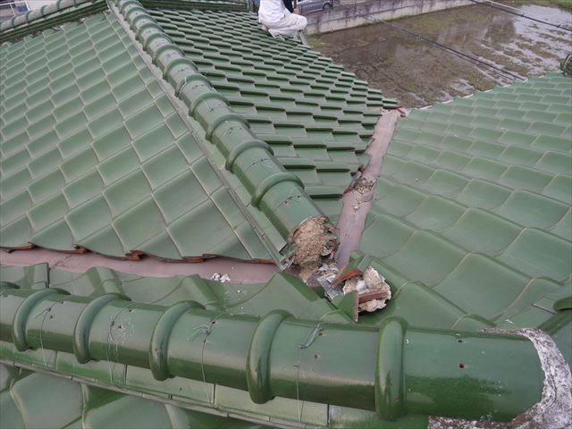 姫路市台風で雨漏り屋根の調査