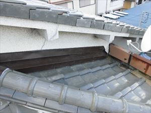 壁取り合い部　板金施工