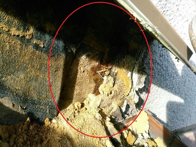 壁際のし瓦めくり下地状況