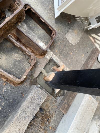 移設カーポート　柱建て込み