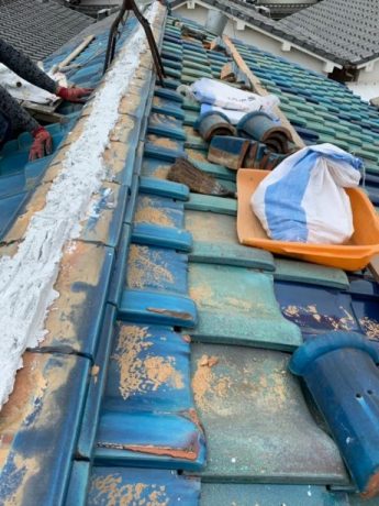 のし瓦積みと冠下地