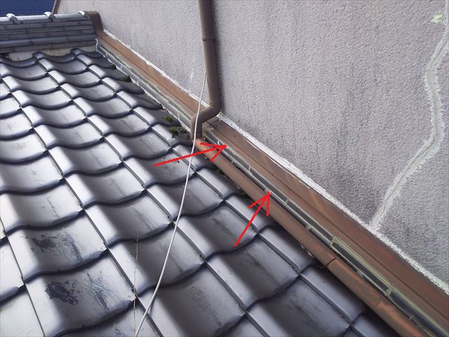雨漏り部瓦状況