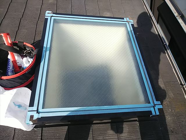 天窓ガラスシール養生