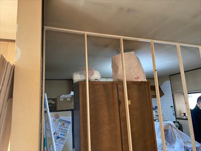 仮間仕切り　扉取付　手順