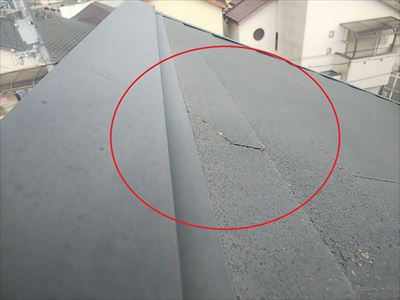 調査　屋根　破損2