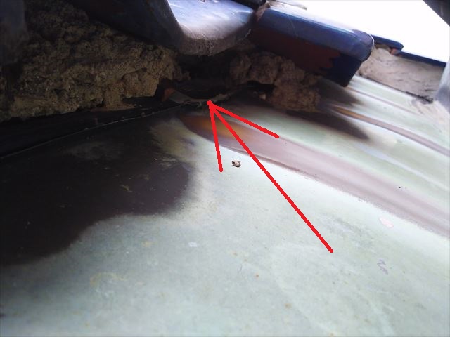 瓦屋根谷樋不具合