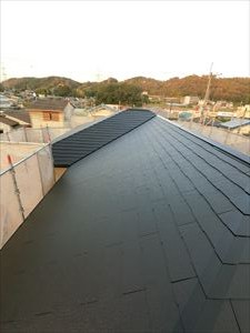 屋根「中塗完了