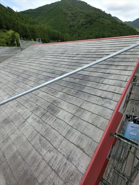 屋根塗装　下塗り（シーラー）完了
