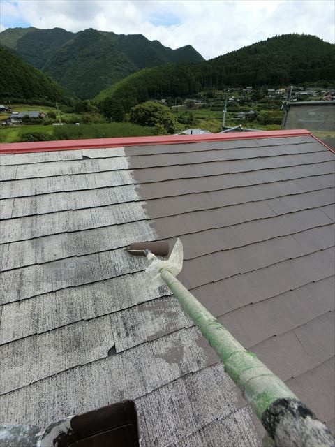 屋根塗装　中塗り