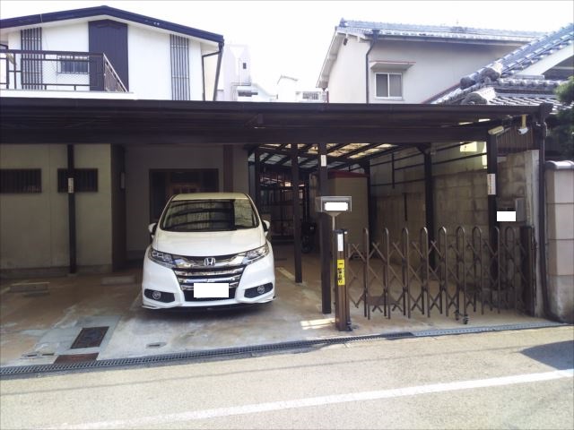 波板　破損全景