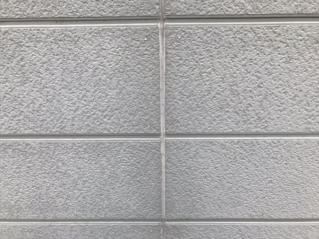 外壁塗装　サッシ廻りコーキング打ち替え前