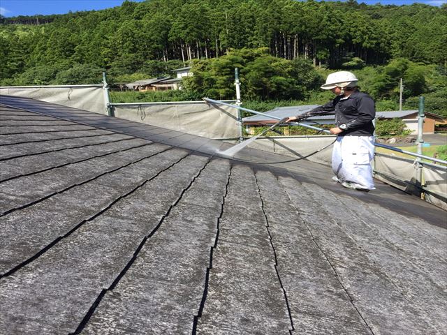 屋根　高圧洗浄