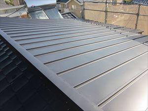 金属製屋根材施工