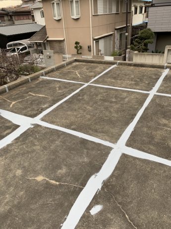 クラック部・目地の下処理