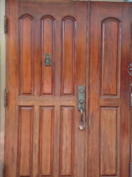 玄関扉　塗装工事前　木製ドア