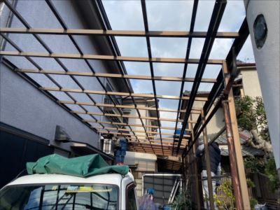 カーポート波板の全面張替え