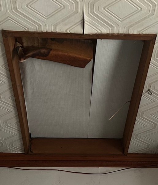 トップライト撤去の際は養生を行っています