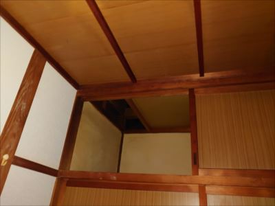 天井裏