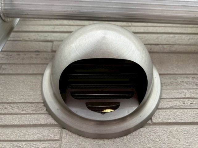 新しいフードの取り付け