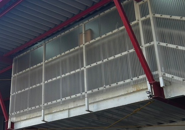 波板張り替え前