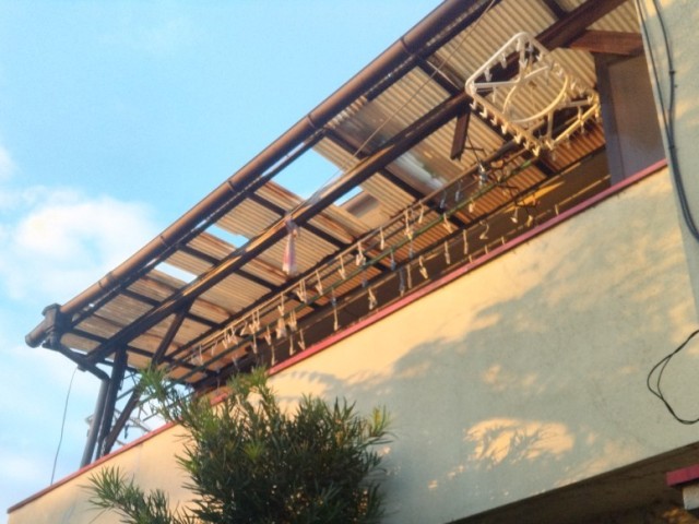 波板張り替え前