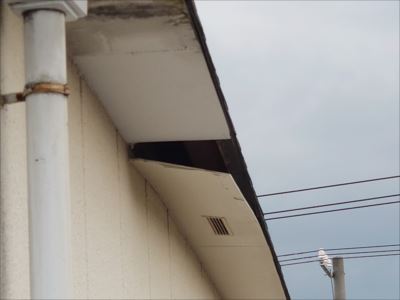 軒天捲れアップ