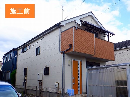 ☑ 色あせ・ツヤの消失 ☑ チョーキング（手に白い粉がつく） ☑ コーキングのひび割れ ☑ 外壁の反り・割れ ☑ カビ・苔の発生  これらのサインが見られたら、塗り替えの合図です。小さな劣化のうちに対応することで、費用も抑えられ、建物を長持ちさせられます✨