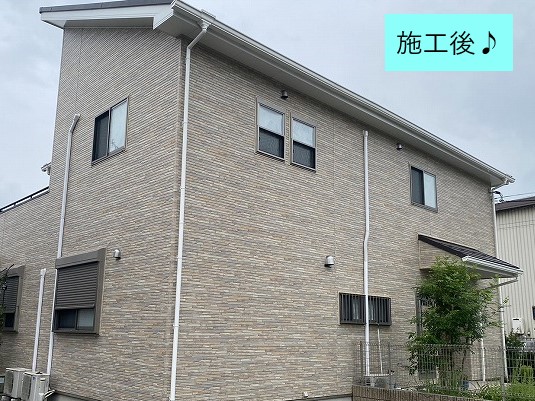 サイディングボードの張り替え工事　金属製へ生まれ変わりました