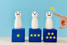 今回のように「屋根材のカバー工事だけで安心…」と思ってしまいがちですが、実は破風や雨樋、軒天などの付帯部も非常に重要です。  特に破風は、屋根の仕上がりを大きく左右する“縁の下の力持ち”。ここをしっかり施工してくれるかどうかで、屋根業者の姿勢・対応力・信頼性が見えてきます。