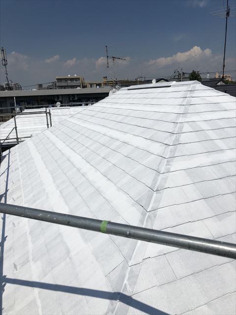 屋根　下塗り後