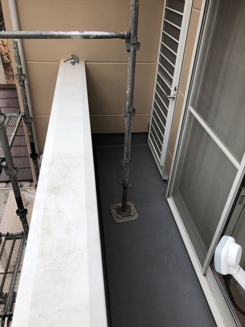 ベランダ防水塗装前