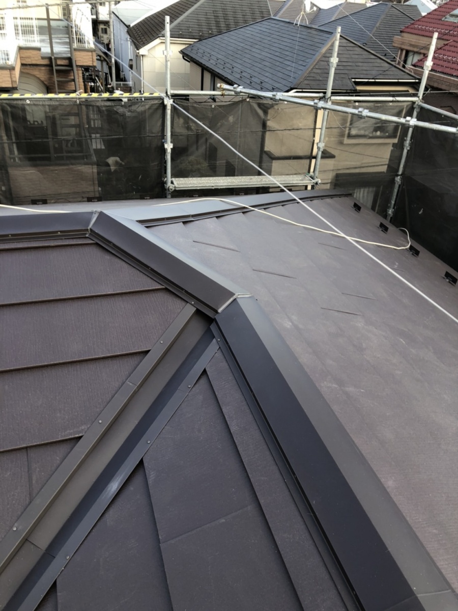 屋根工事ガルバリウム鋼板