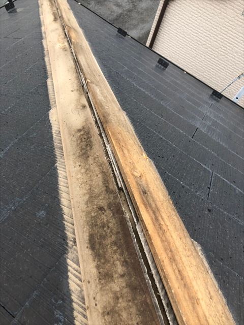 屋根棟板金破損