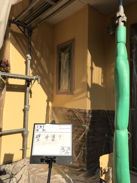 外壁中塗り後