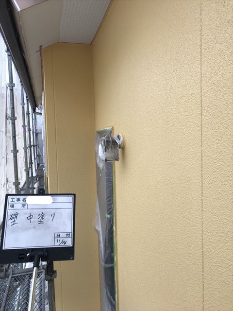 外壁中塗り後