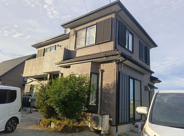 サイディング外壁などの劣化状況を確認した家屋点検