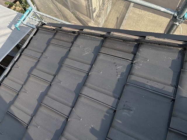 板金役物取り替え改修工事のケラバ部木下地への水切り板金補強