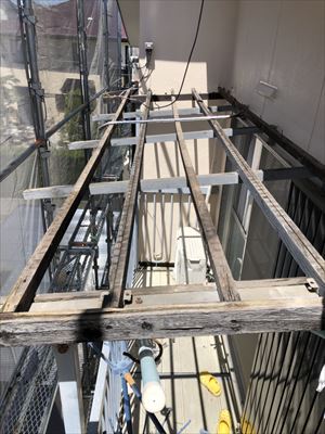 バルコニー波板交換