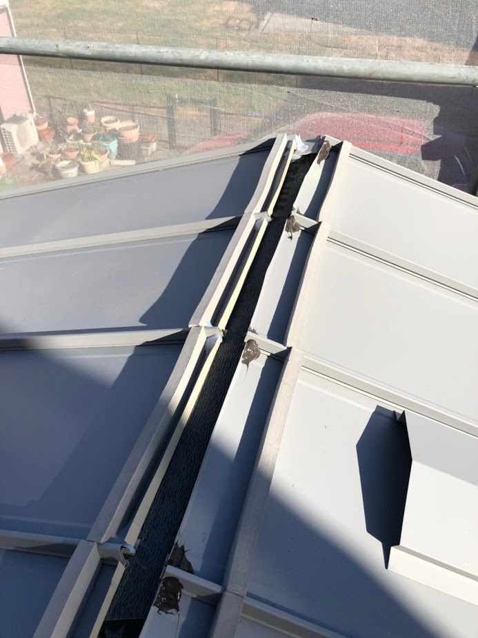 棟板金が飛んだ　スレート