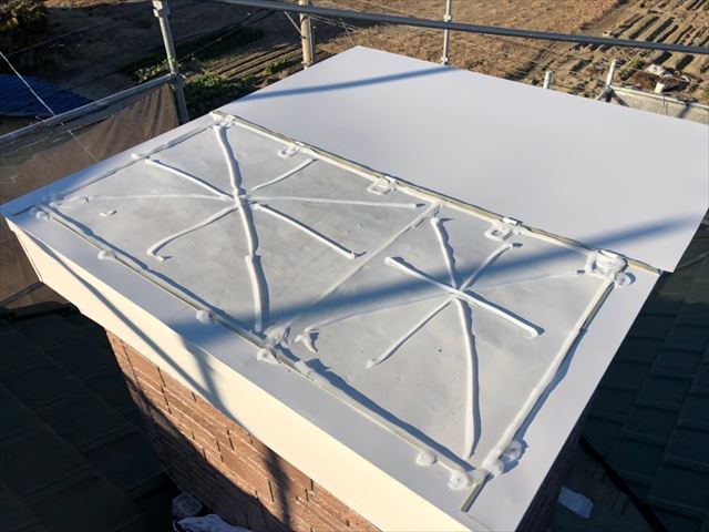 化粧煙突の板金工事