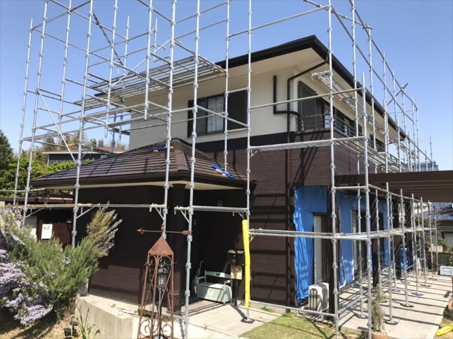 板金が飛ばされた屋根