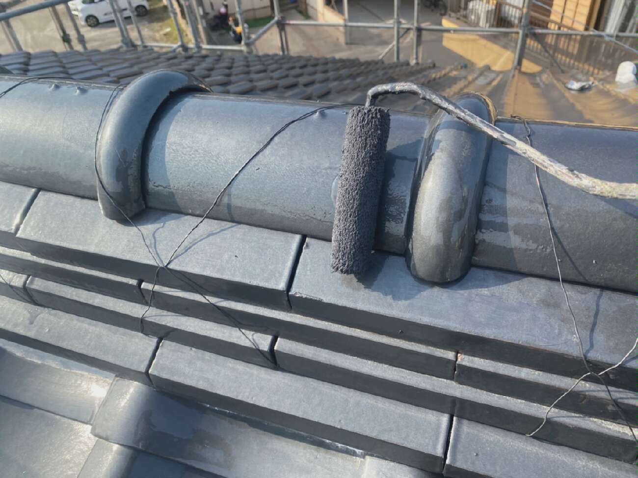 陶器瓦をトウキマイルドで塗装メンテナンス